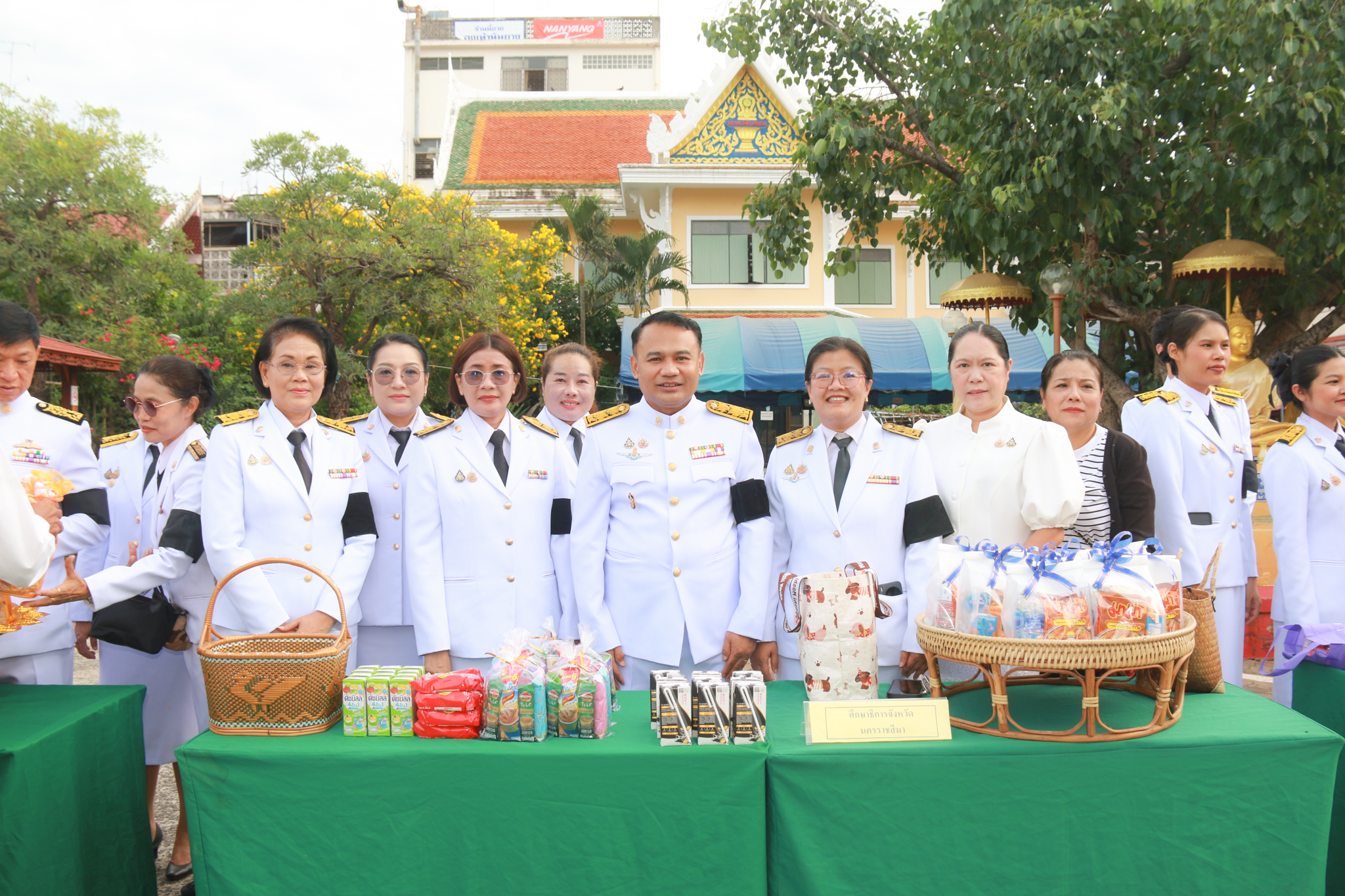 ศธจ.นครราชสีมา ร่วมพิธีสวดพระพุทธมนต์และทําบุญตักบาตรถวายพระราชกุศล เนื่องในวันอานันทมหิดล ประจำปี 2569